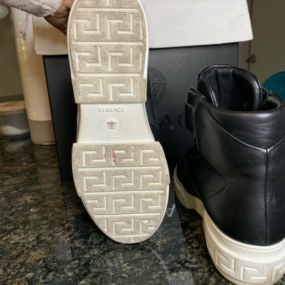 Versace High Top Black Medusa- Black - 37 - Picture 7 of 10